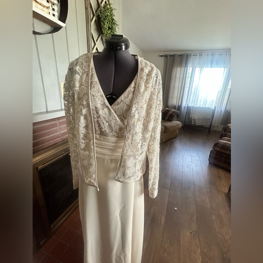 Mother of the bride/groom dress